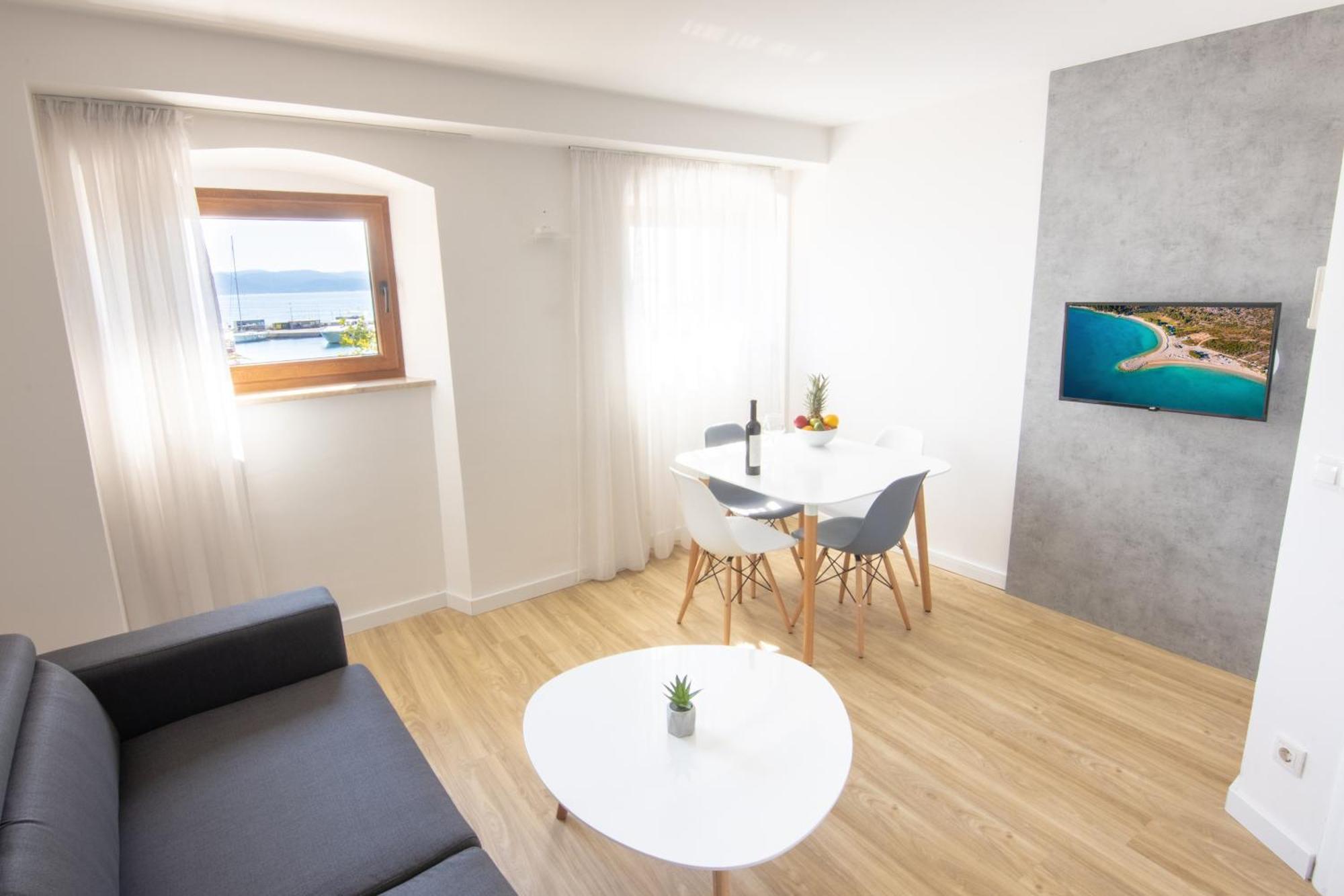 Bed & Breakfast Portun In The Center 바스카보다 외부 사진