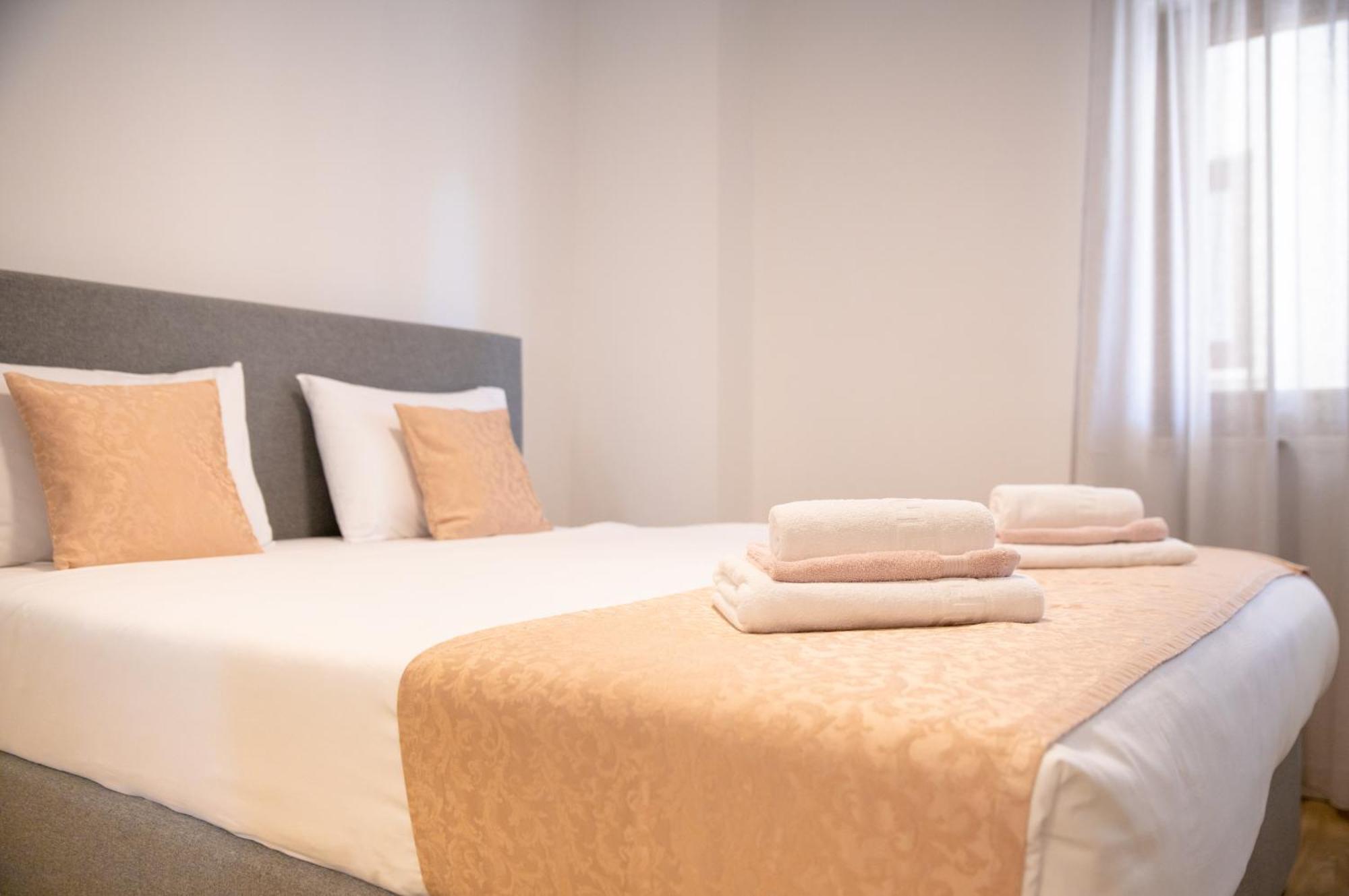 Bed & Breakfast Portun In The Center 바스카보다 외부 사진