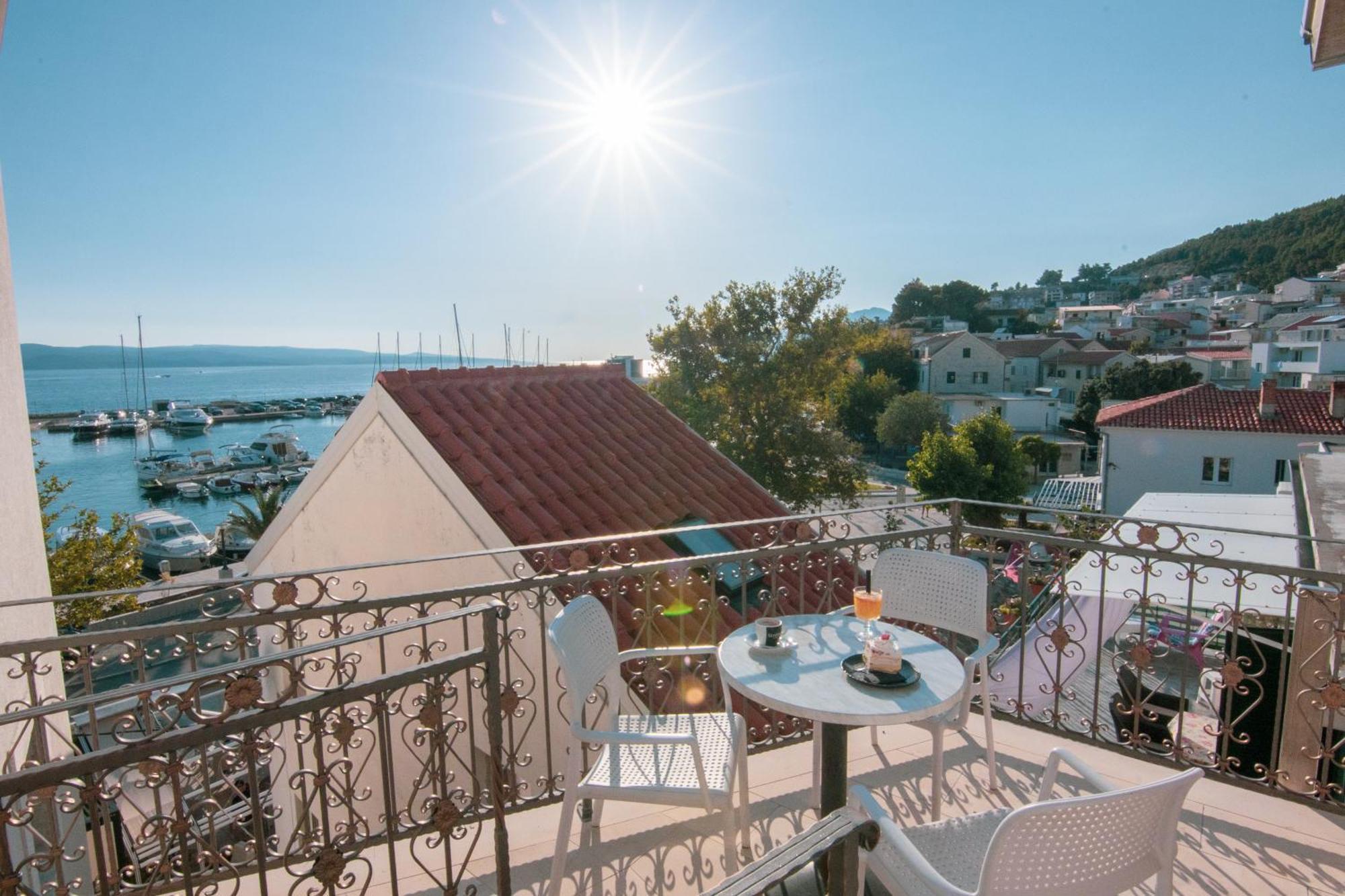 Bed & Breakfast Portun In The Center 바스카보다 외부 사진
