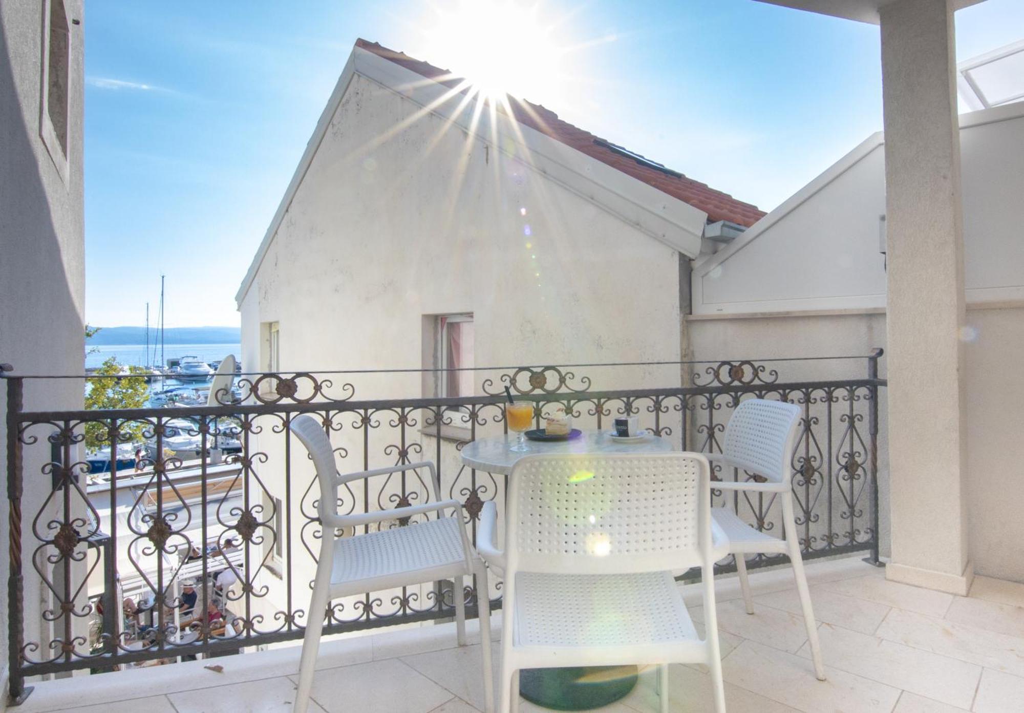 Bed & Breakfast Portun In The Center 바스카보다 외부 사진
