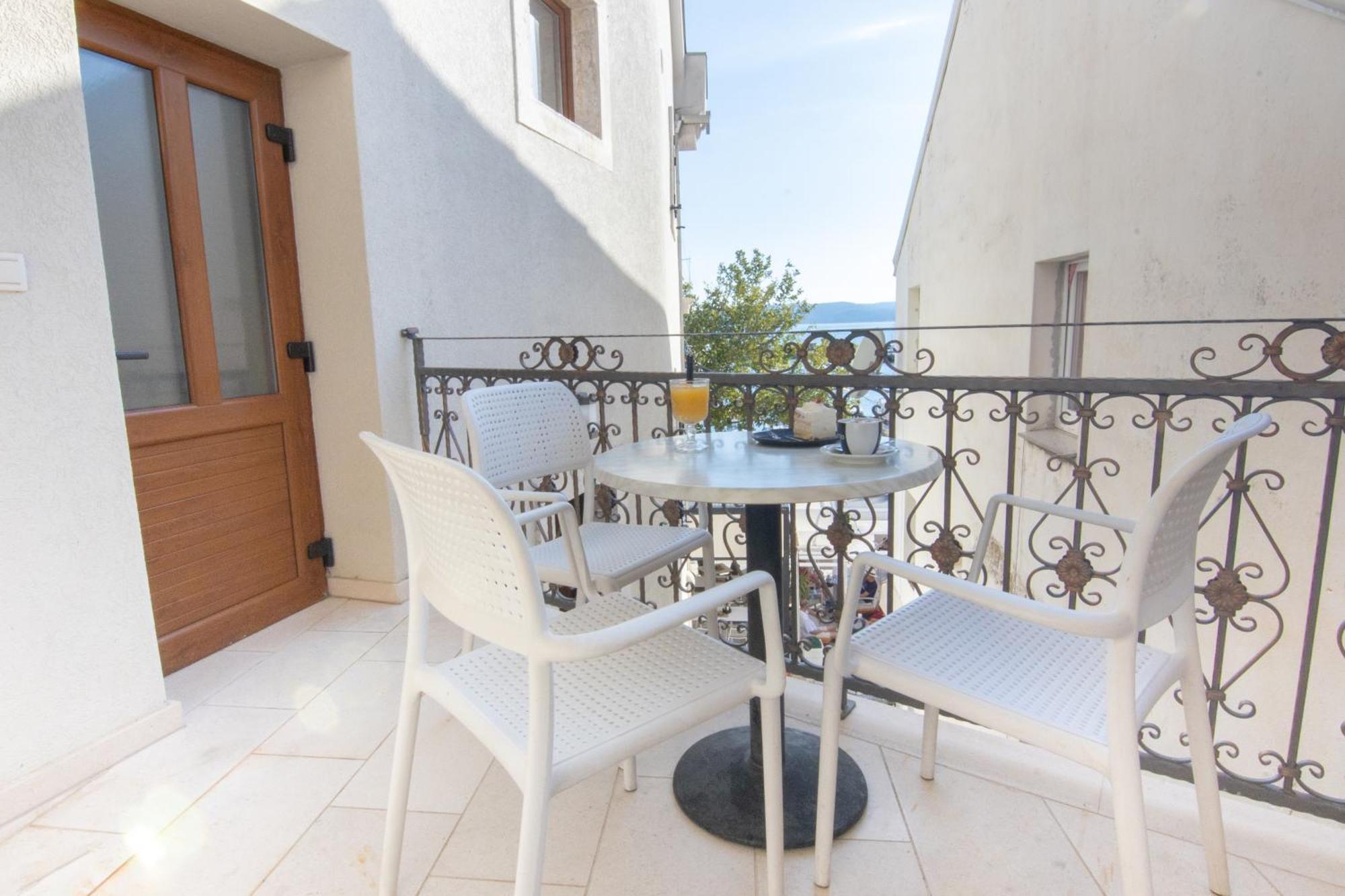Bed & Breakfast Portun In The Center 바스카보다 외부 사진